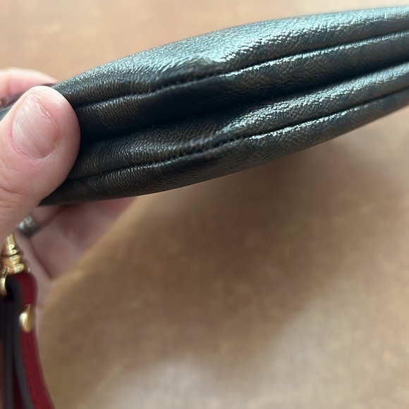 Coach double zip wristlet GUC large - Picture 6 of 7